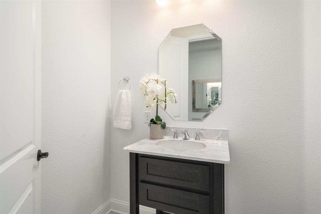 Townlake Ph Four - Residential