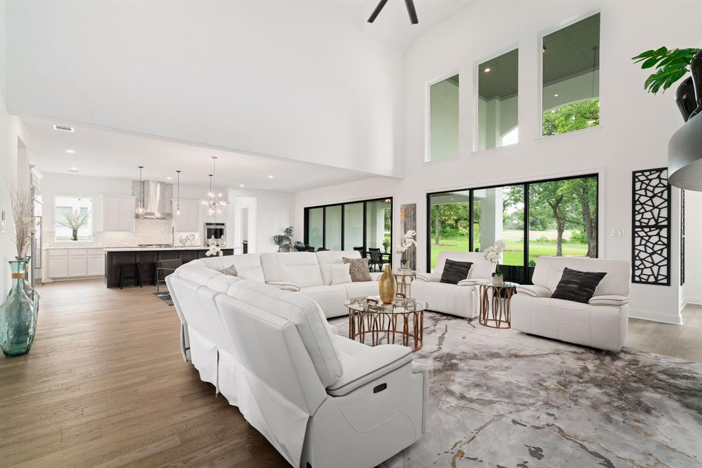 Townlake Ph Four - Residential