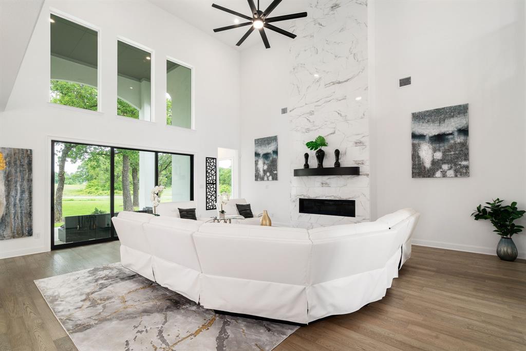 Townlake Ph Four - Residential