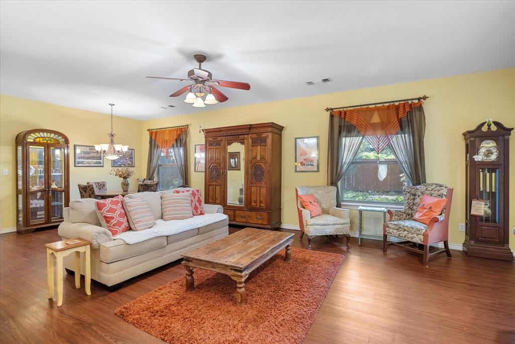 Decordova Bend Estate - Residential
