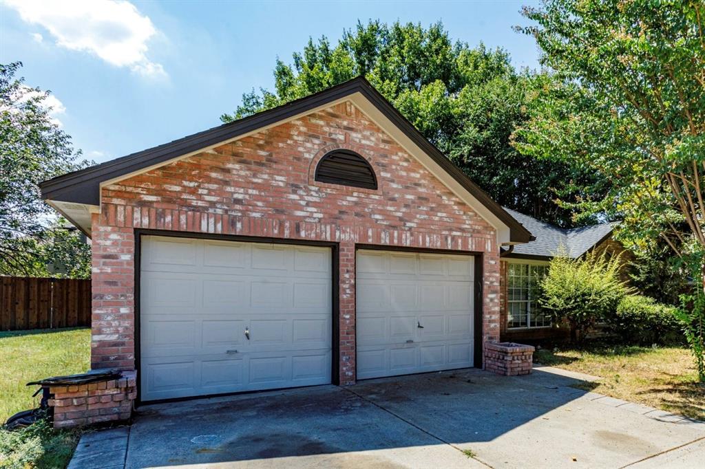 1215 Hyde Park Drive