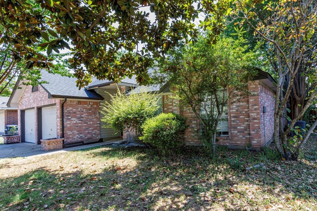 1215 Hyde Park Drive