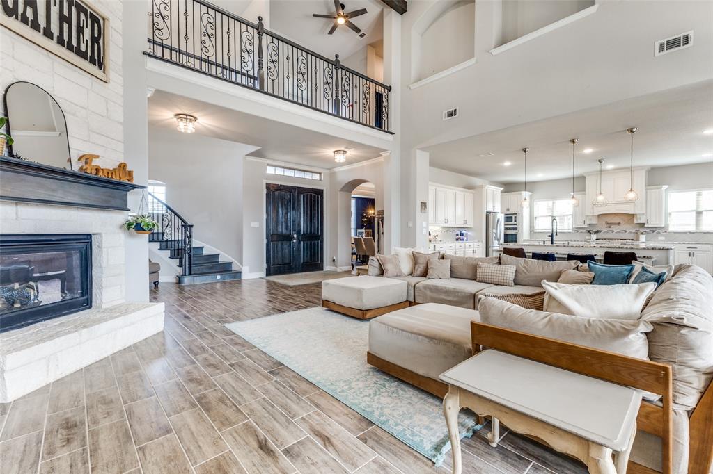 772 Kensington Drive