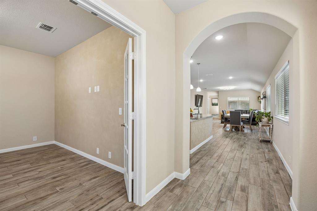 836 Foxtail Bend