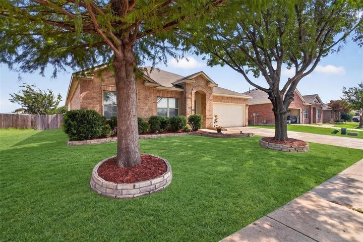 Photo 1 of 24 — 200 Independence Trail, Forney, TX 75126