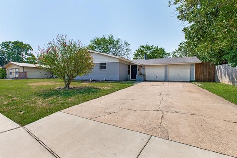 2804 Vassar Drive Irving TX 75062