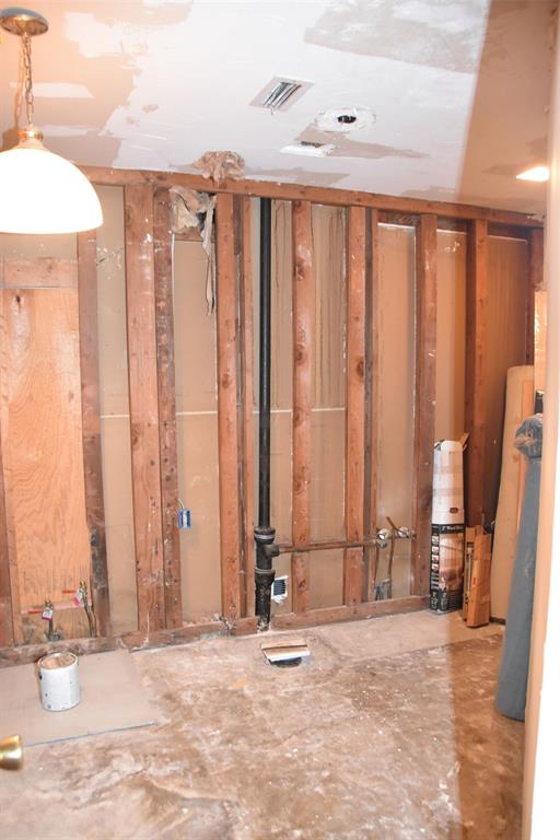 ALEXANDER MCGAHEY ABST 960 PG 135 TR 9 ACS 2.096 V - Residential