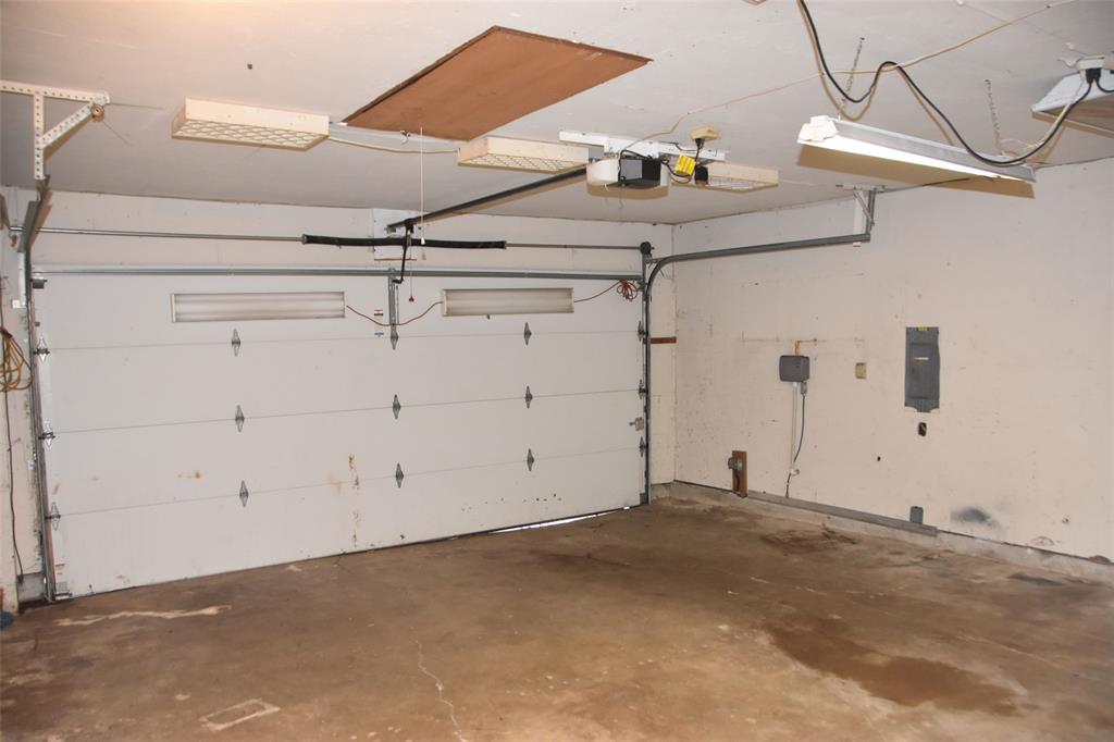 ALEXANDER MCGAHEY ABST 960 PG 135 TR 9 ACS 2.096 V - Residential