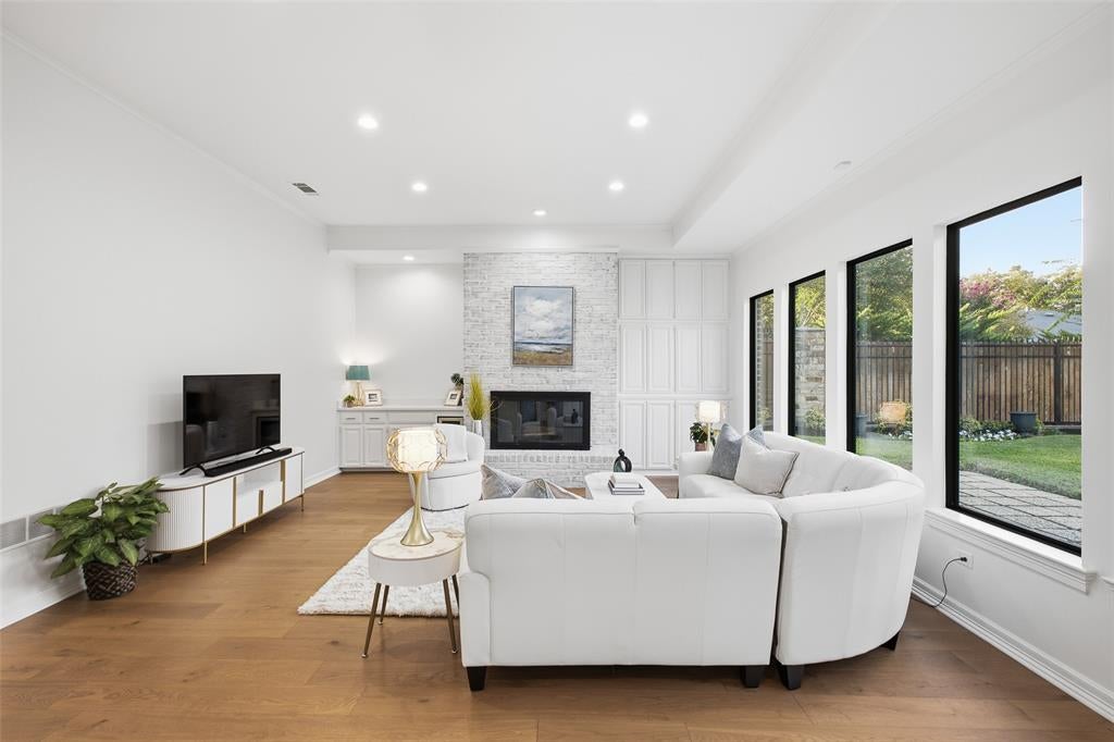 4115 Brooktree Lane