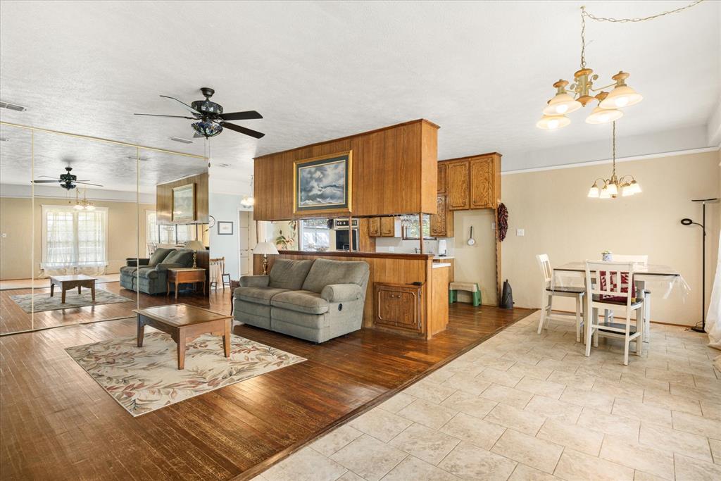 624 Alexander Road