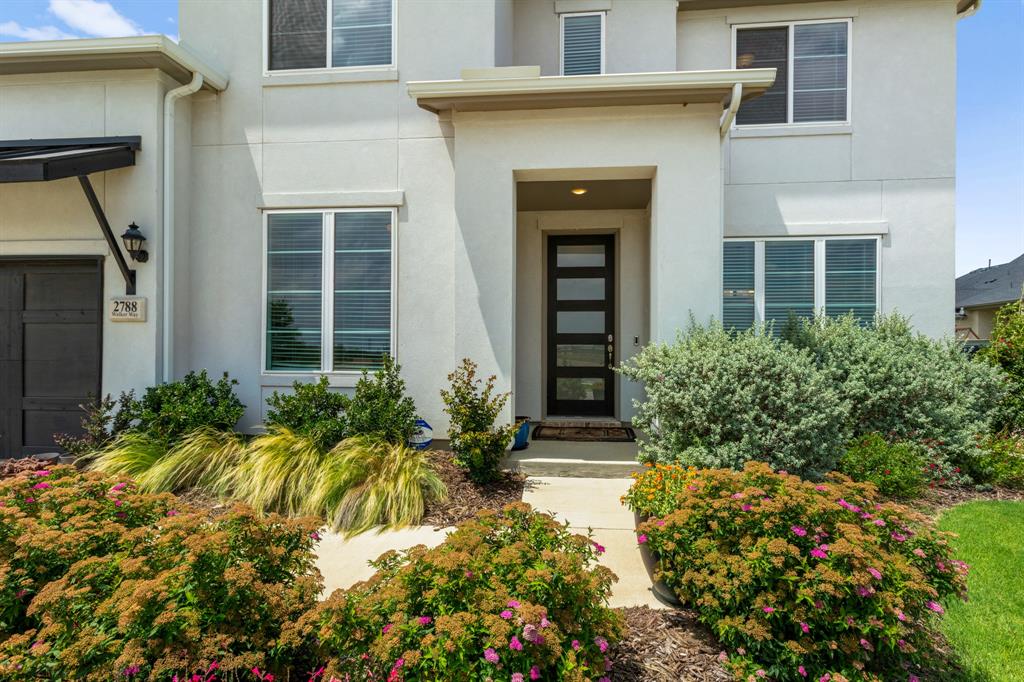 2788 Walker Way