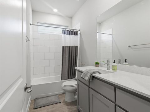 Tiny photo for 16032 Farringdon Way, Fort Worth, TX 76247 (MLS # 21195500)