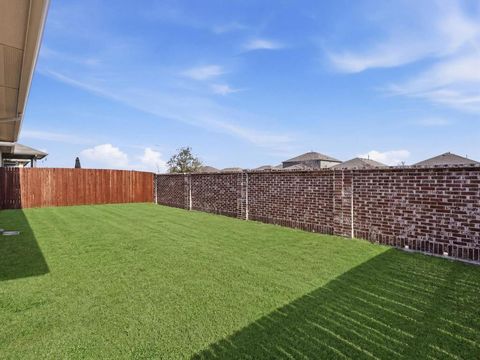 Tiny photo for 16032 Farringdon Way, Fort Worth, TX 76247 (MLS # 21195500)