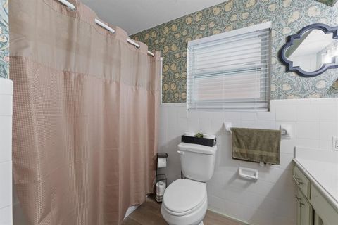 Tiny photo for 1001 Princeton Place, Cleburne, TX 76033 (MLS # 21199980)