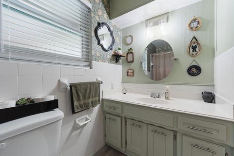 Tiny photo for 1001 Princeton Place, Cleburne, TX 76033 (MLS # 21199980)