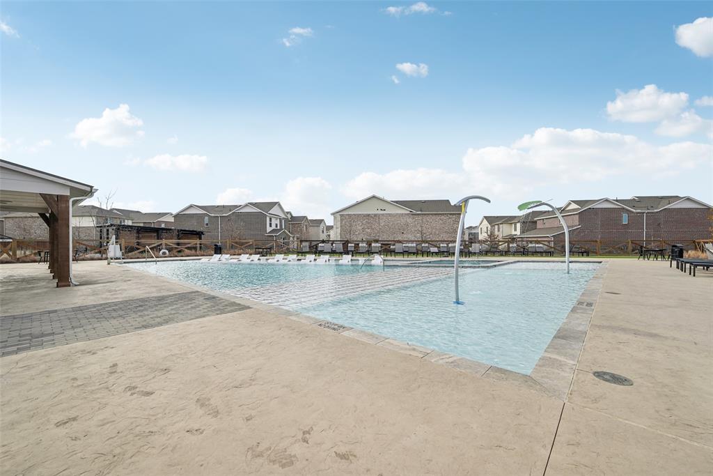 Light Farms - Residential Lease