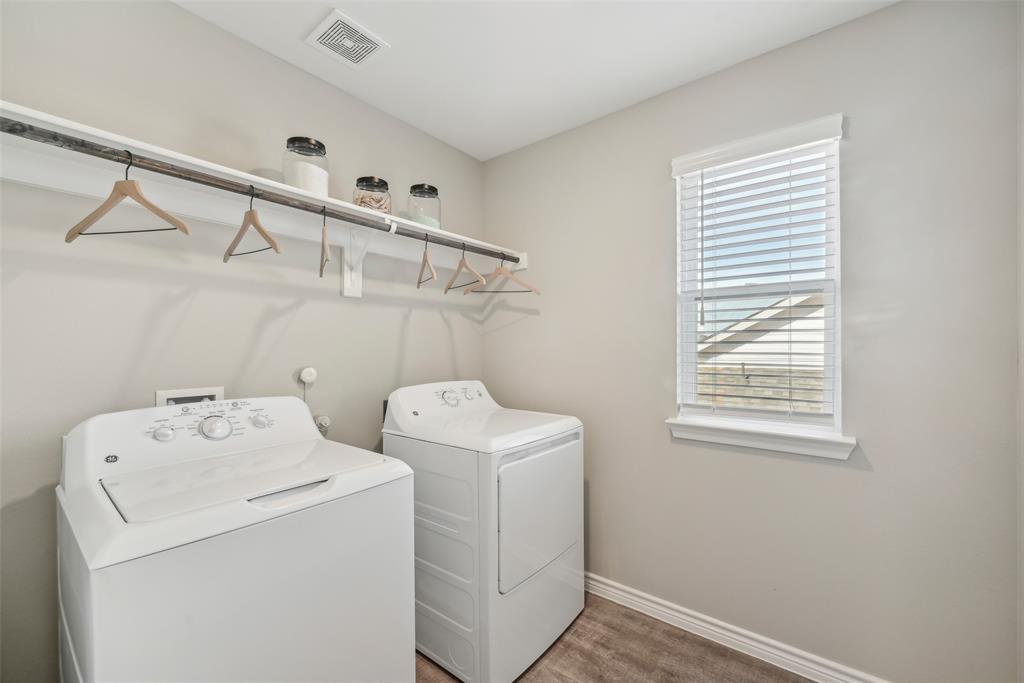 Light Farms - Residential Lease