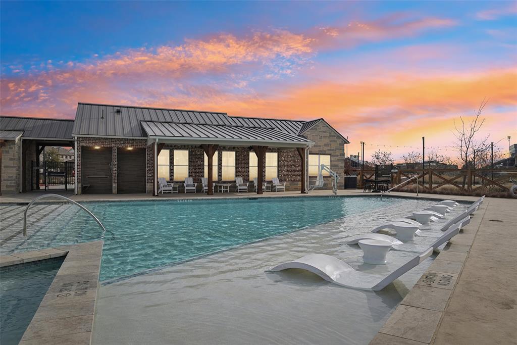 Light Farms - Residential Lease