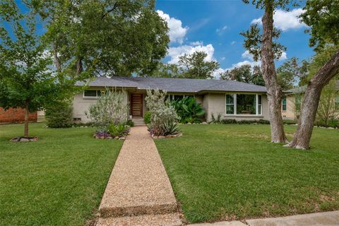 2814 Woodmere Drive Dallas TX 75233