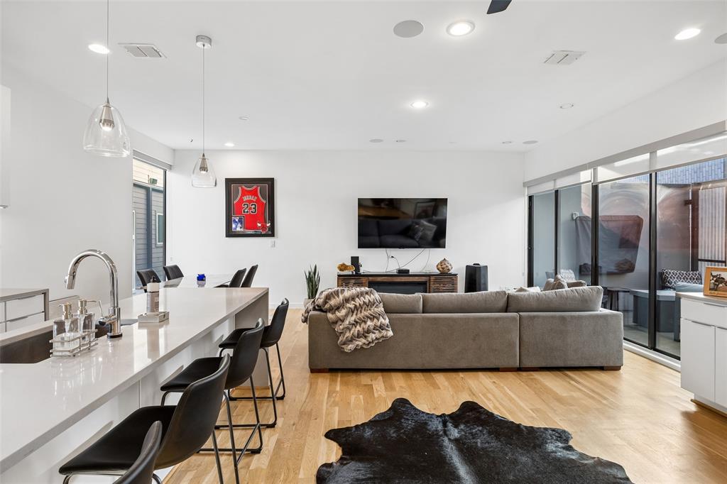 4828 Caxton Court