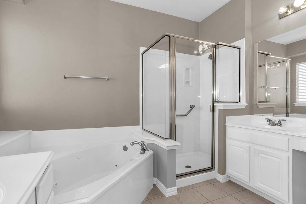 Chapel Hill 02 Ph 01 - Residential Lease