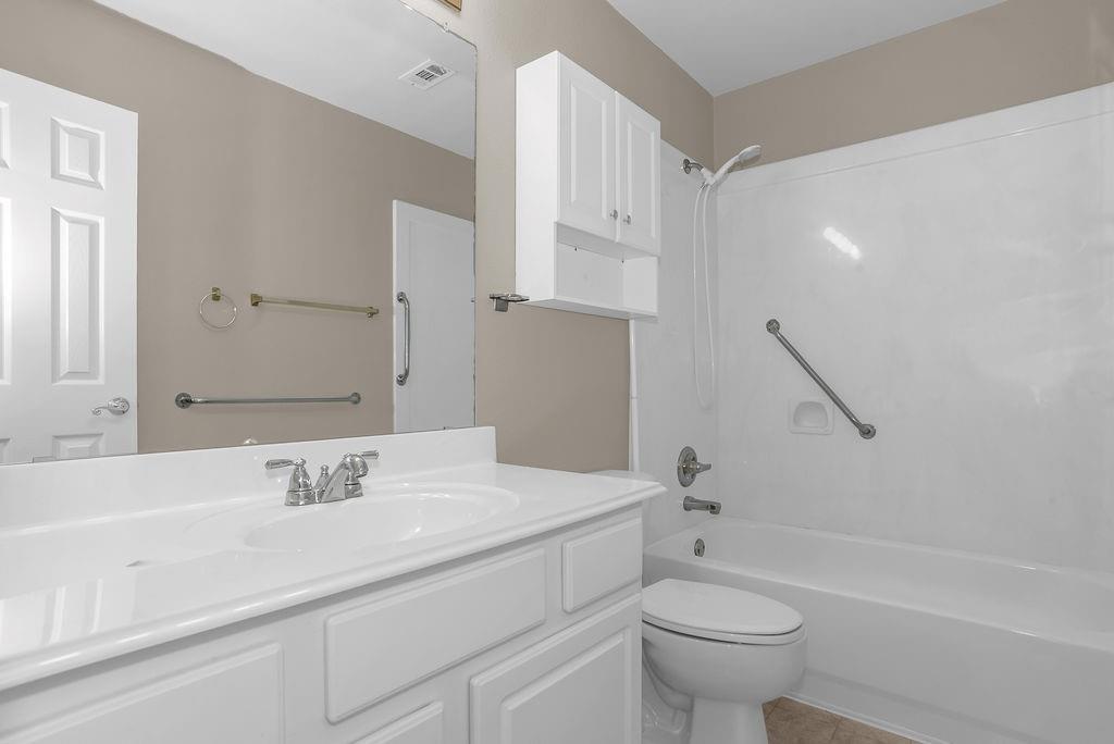 Chapel Hill 02 Ph 01 - Residential Lease