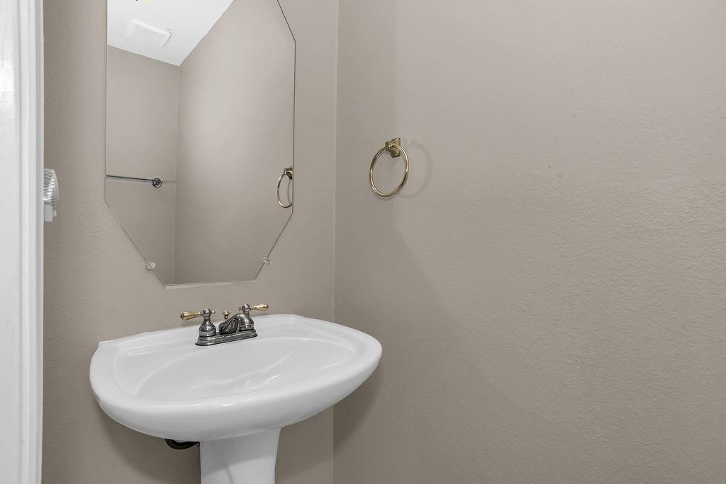 Chapel Hill 02 Ph 01 - Residential Lease