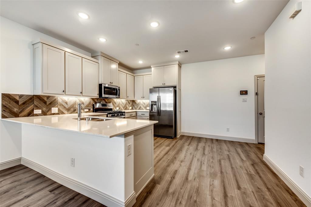 HARVEST TOWNHOMES PHASE 1 - Residential Lease