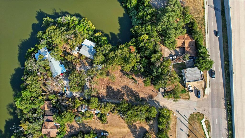 7008 Edgewater Trail