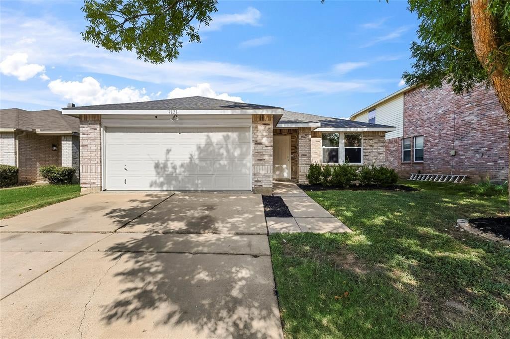 9121 Riding Stable Lane