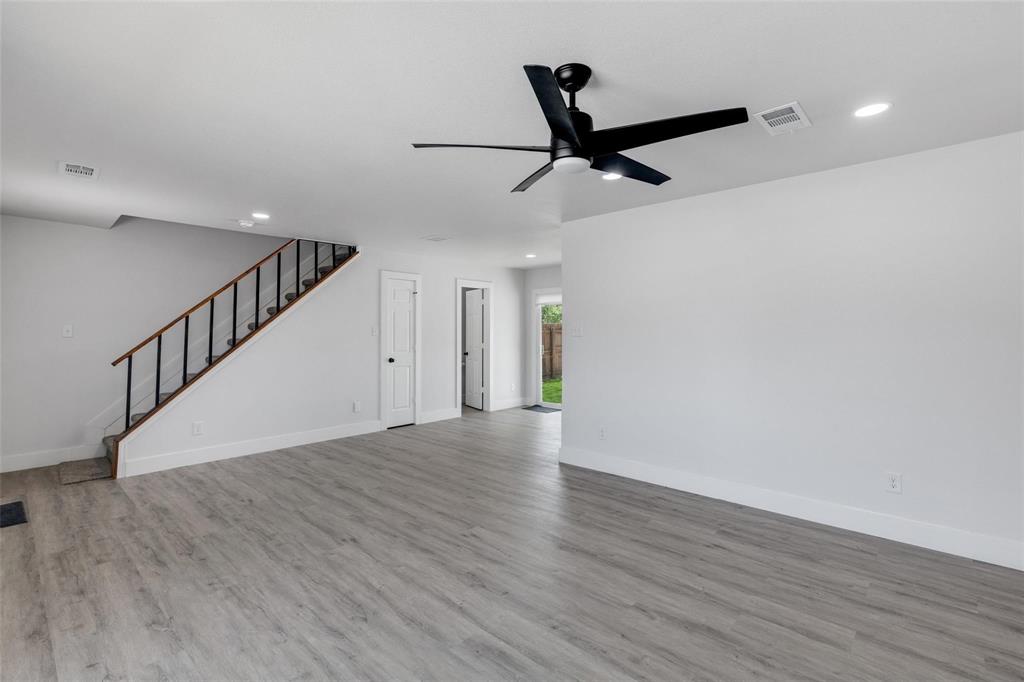 Williamsburg Square - Residential Lease