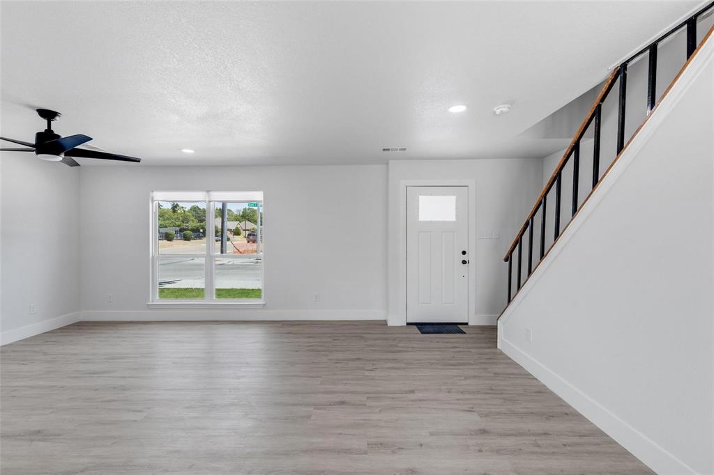 Williamsburg Square - Residential Lease