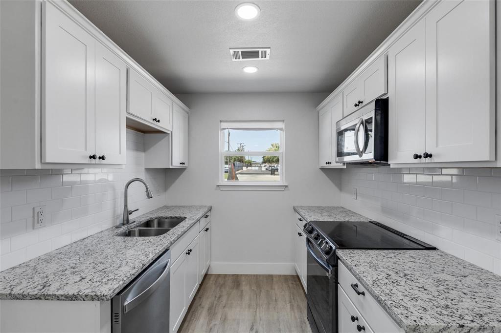 Williamsburg Square - Residential Lease