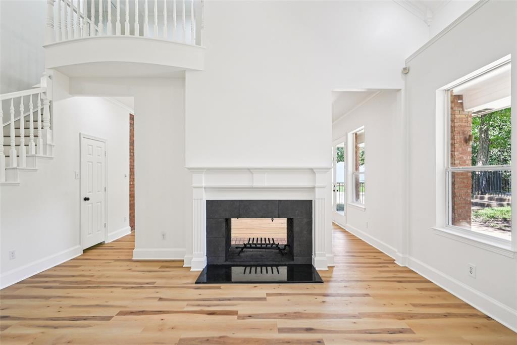 904 Windmill Court