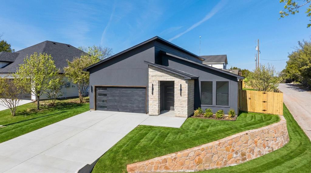 2316 Forest Hill Lane