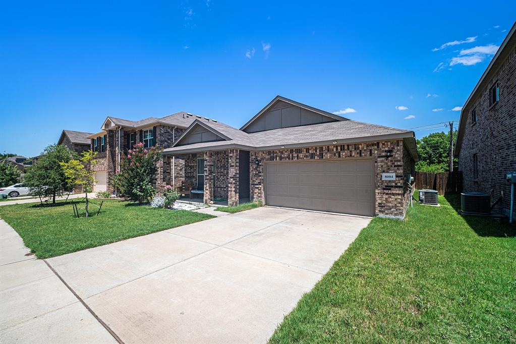 8004 Spritsail Lane