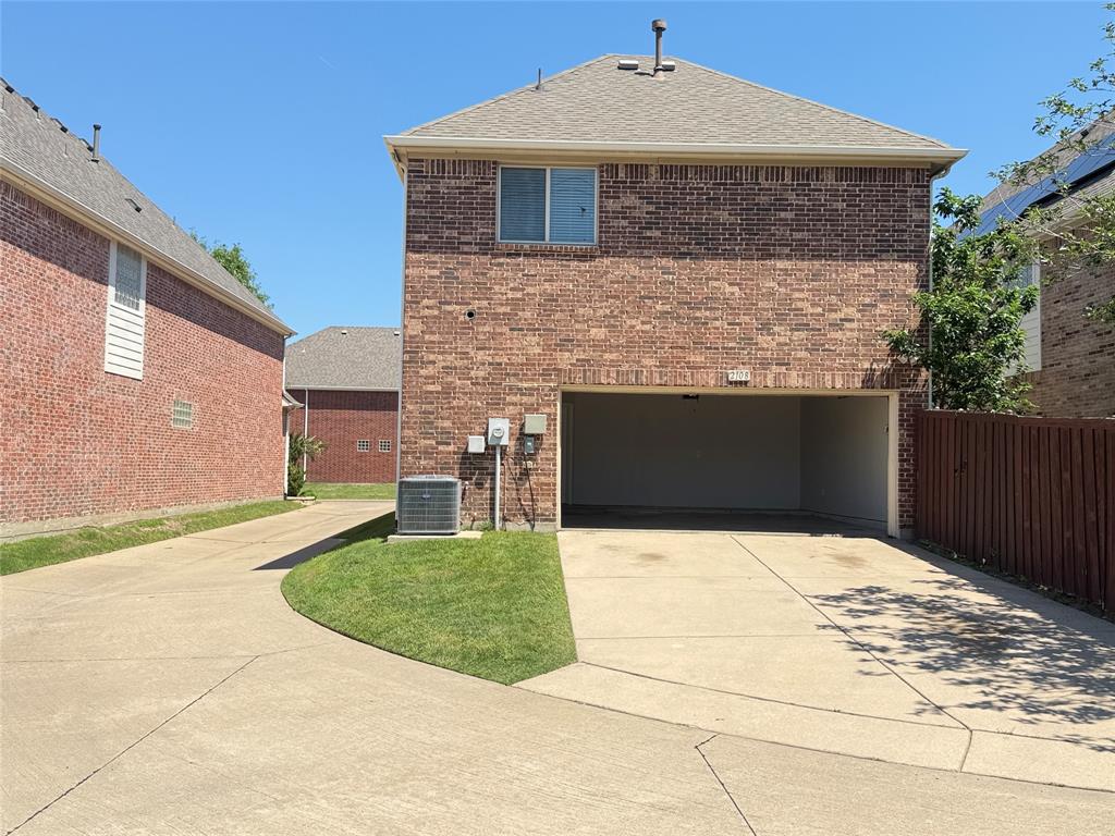 2108 Harris Place