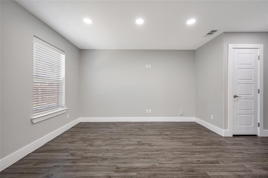 901-903 W Collins Street