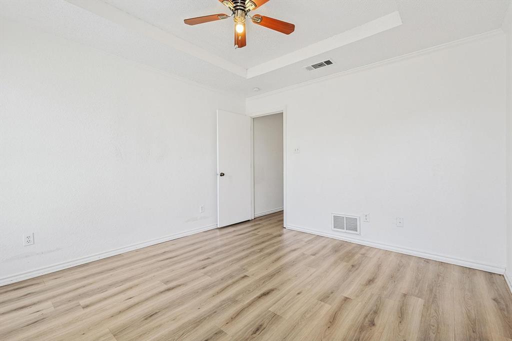 Rustic Oaks Ph One - Residential Lease