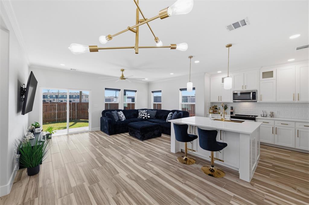 PLAZA HEIGHTS - Residential