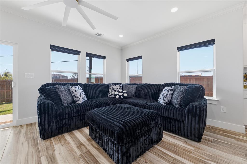 PLAZA HEIGHTS - Residential