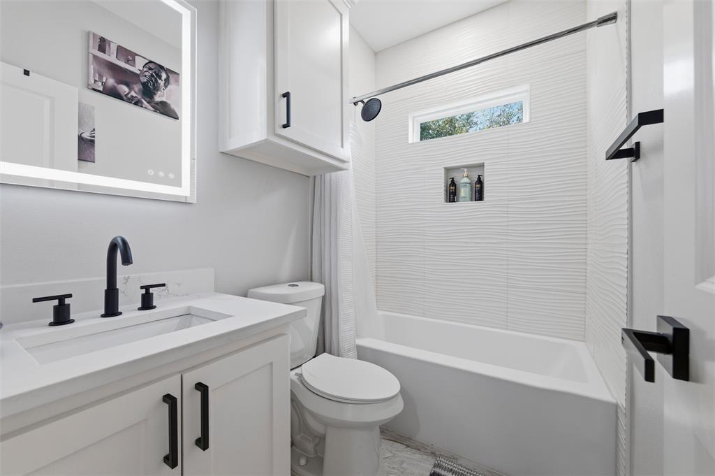 PLAZA HEIGHTS - Residential