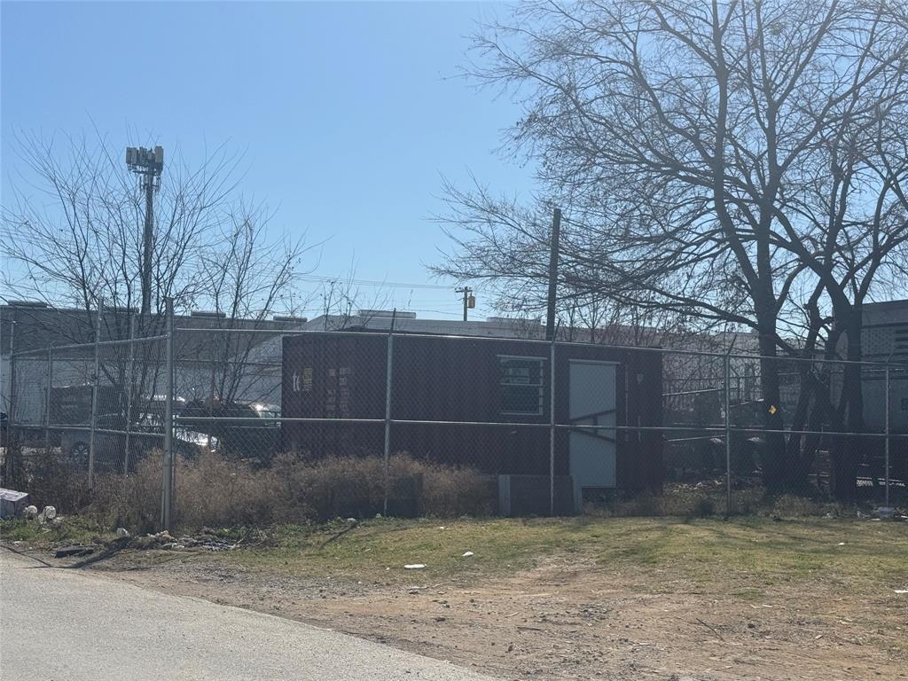 1807 S Malcolm X Boulevard