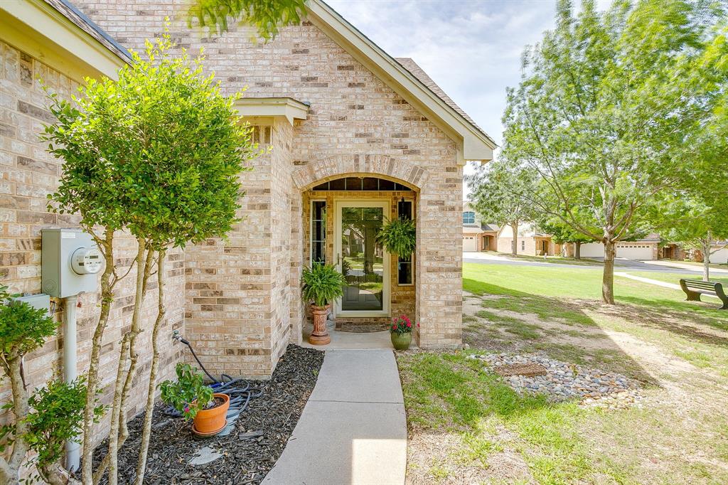 205 Greathouse Village