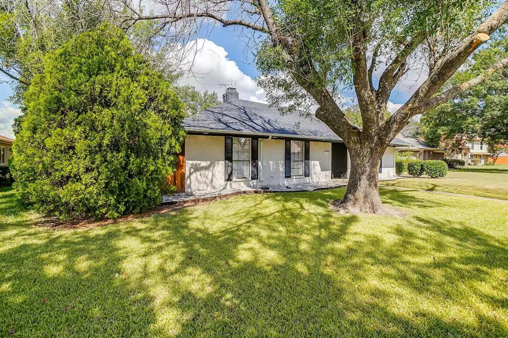 1609 Heather Glen Court