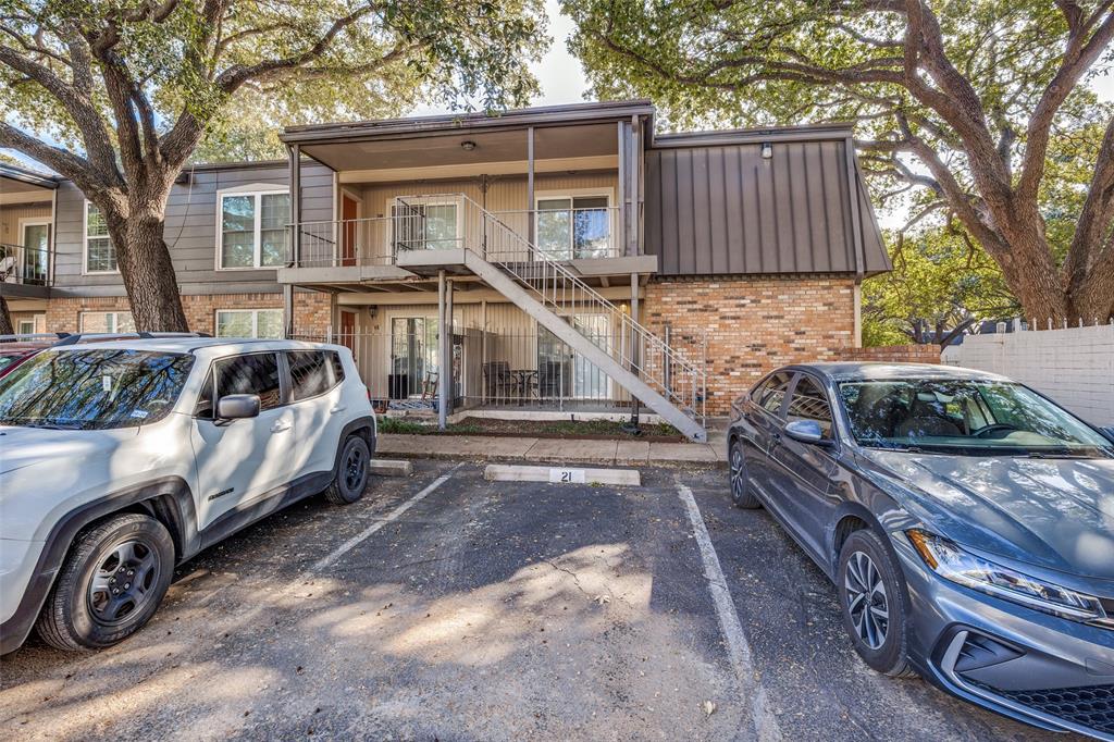 Greenbriar Place Condos - Residential