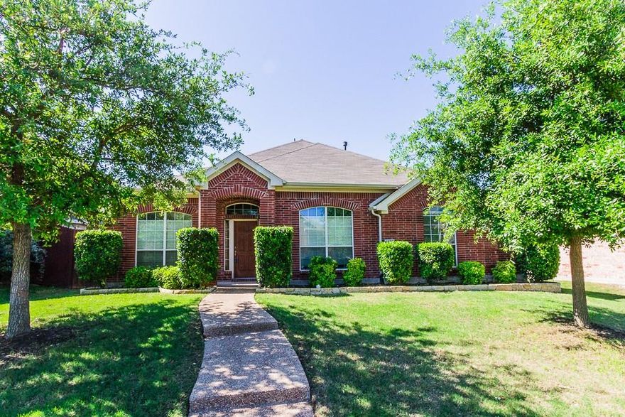 Charming Frisco Single-Story Home in Meadows of Preston
Welcome to your next chapter in Frisco, Texas! Located in the highly desirable Meadows of Preston subdivision, this beautiful Single-Family Home offers a wonderful, family-friendly lifestyle. Built in 2004, this traditional-style house features a fantastic, functional floor plan with four bedrooms and a spacious 2,532 square feet of living area. It includes two full and one half bathrooms.
Step inside and discover the heart of the home: a very spacious kitchen with a breakfast bar, a large kitchen island, and Corian countertops. The three separate living areas, including one with a cozy gas log fireplace, offer plenty of room for both relaxation and entertaining. This home is truly move-in ready.
Outside, you’ll find a fantastic covered patio with two fans, perfect for year-round al fresco dining. The property boasts a large, fully fenced backyard and a full sprinkler system. Located in the acclaimed Frisco ISD, it is within walking distance of an elementary school and offers easy access to Preston Road.
Don't miss this opportunity for an open-concept lifestyle in a great location! The property is available for a 12-month or longer lease at $2,450 per month.
Schedule your private tour today!