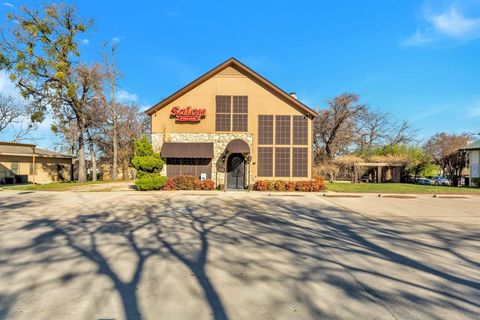 6712 Azle Avenue Lake Worth TX 76135