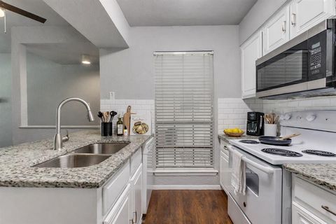 Photo of 3140 Devonshire Drive #133, Plano, TX 75075 (MLS # 21201160)