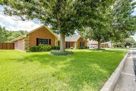 A home in Burleson